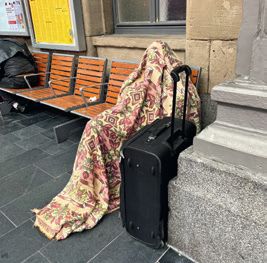 Verhüllte Person aus dem Projekt hidden sculptures - Verhüllte von nelo.Töller